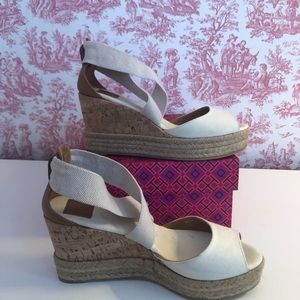 Tory Burch ivory wedge sandal size 6 1/2